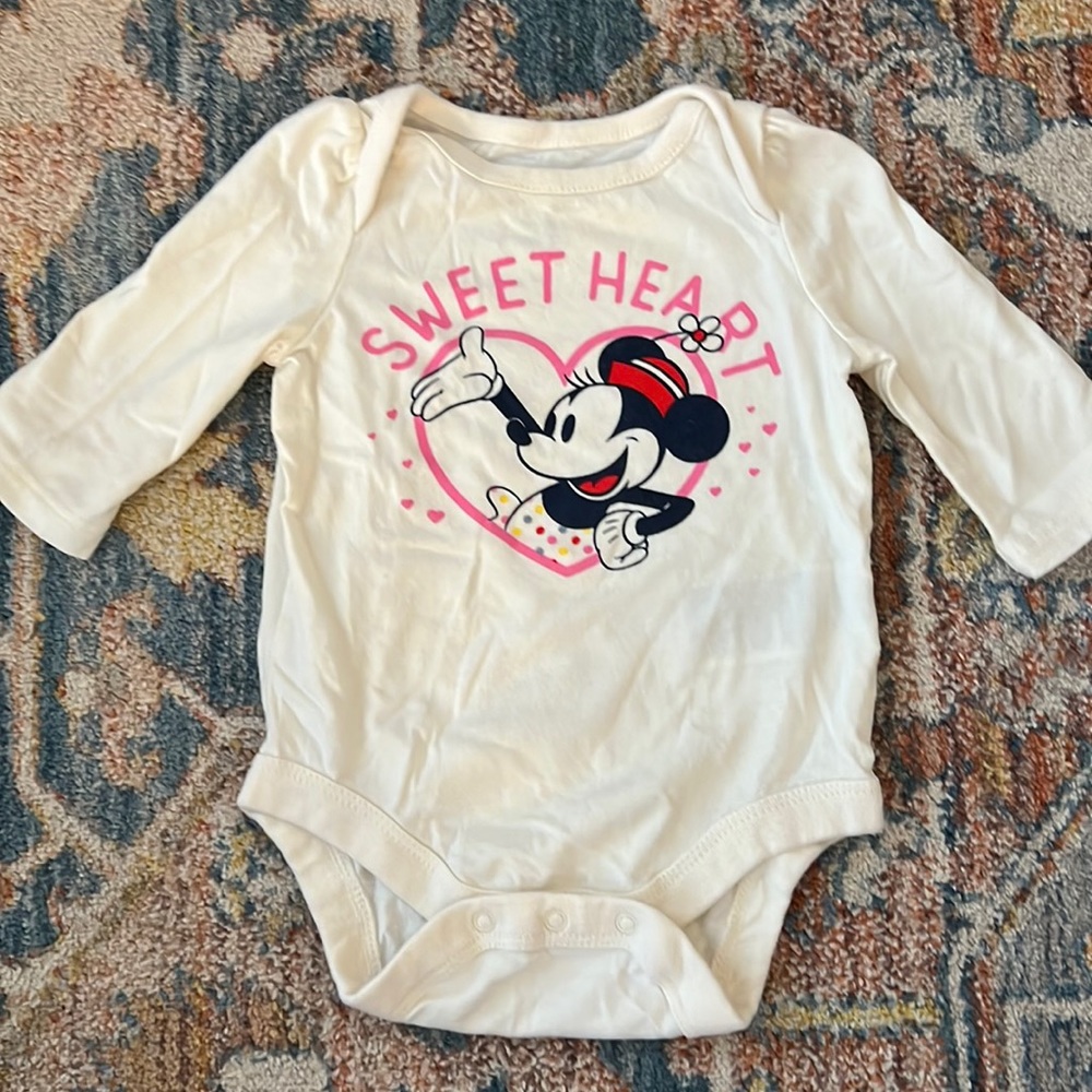Baby Gap Minnie Mouse Sweetheart onesie size 0-3 months